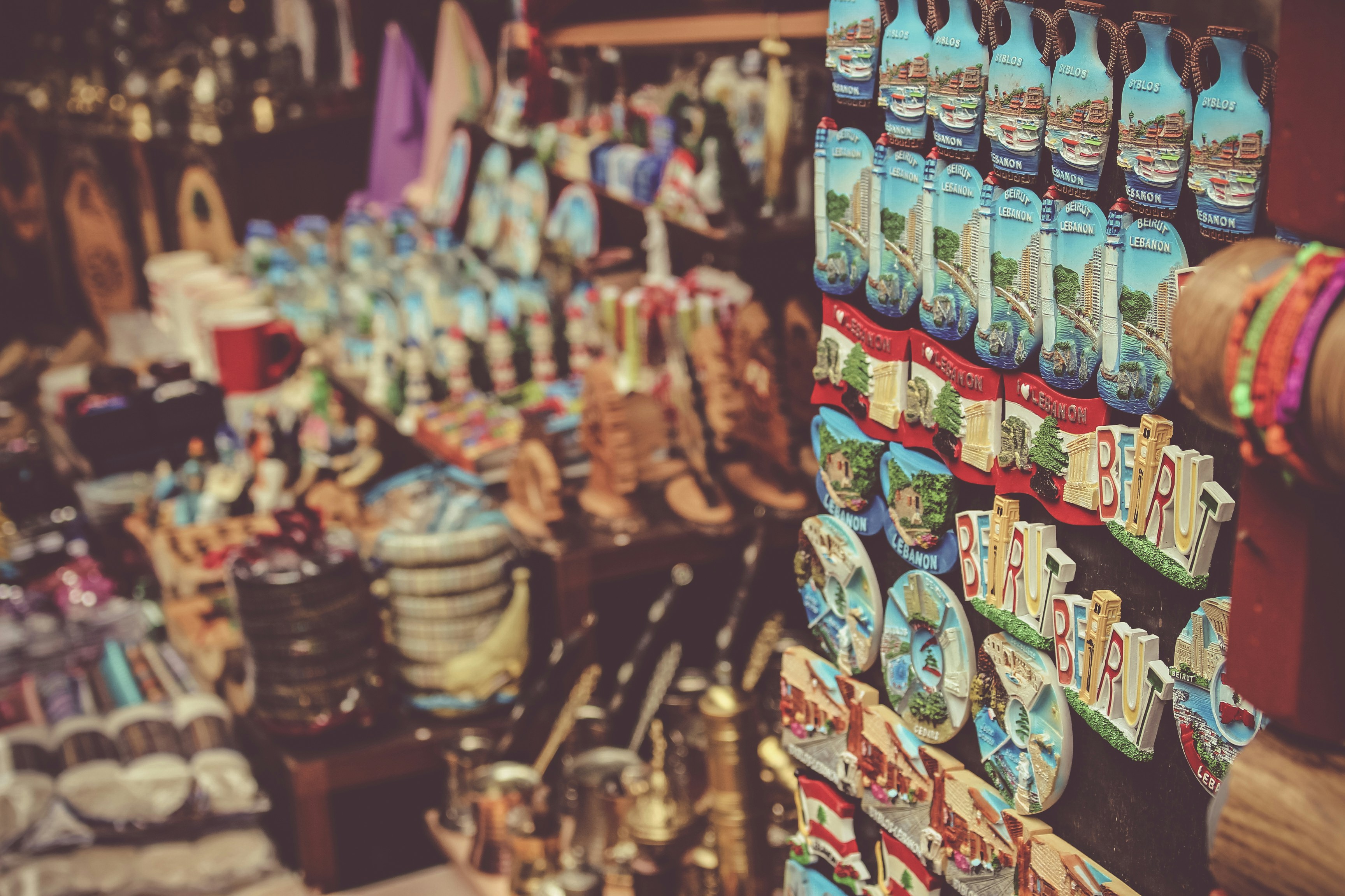 Crafting Cultural Connections: How Souvenir Shops Can Win Over Chinese Consumers